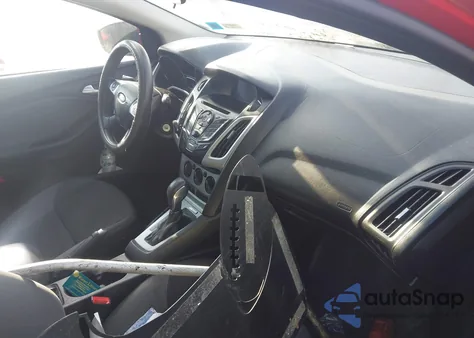 2014 Ford Focus Se из США, поврежденный, VIN 1FADP3K27EL125201